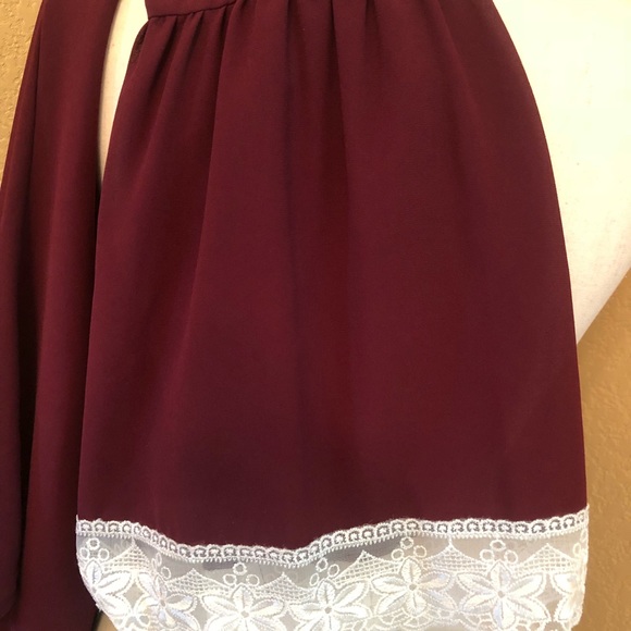 2Heart maroon blouse with lace sleeves - Picture 4 of 4